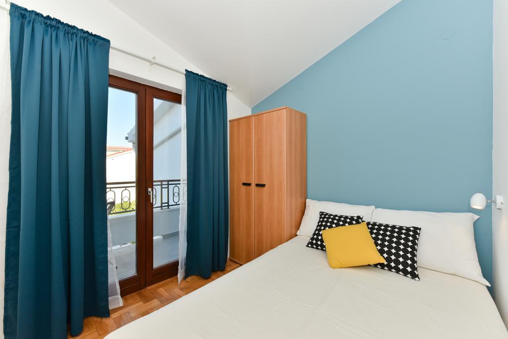 Mediterraneo Garden Apartments Petrcane Esterno foto