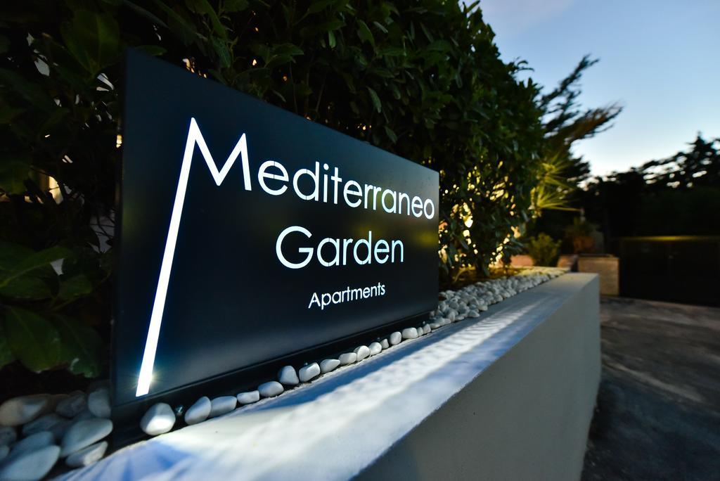 Mediterraneo Garden Apartments Petrcane Esterno foto