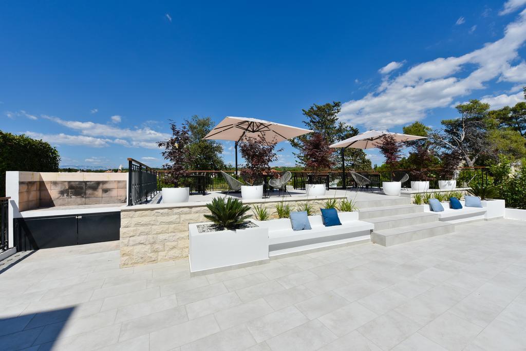 Mediterraneo Garden Apartments Petrcane Esterno foto